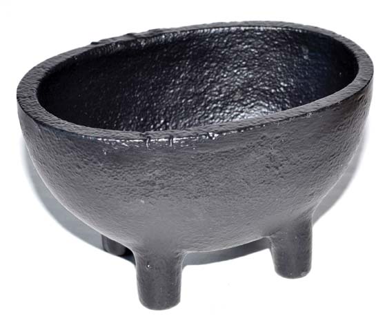 Oval Cast Iron Cauldron 2 1/2"