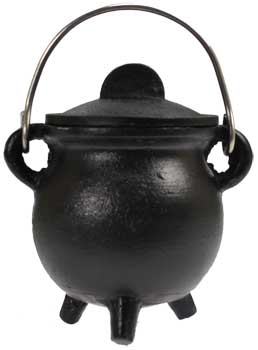 Plain Cast Iron Cauldron With Lid 3"