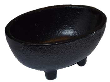 Oval Cast Iron Cauldron 1 3/4"